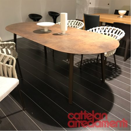 promo outdoor Emma table and 4 Emma Cross armchairs by Varaschin - Image 3