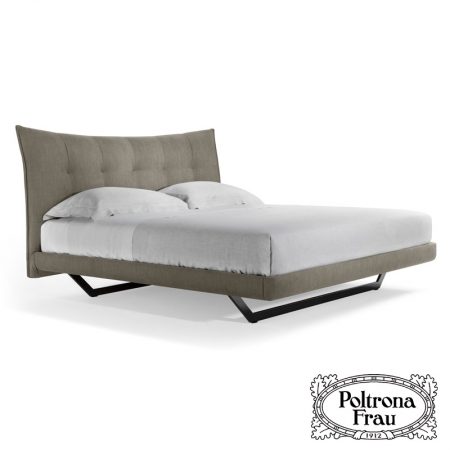Aurora Tre bed by Poltrona Frau - Image 5