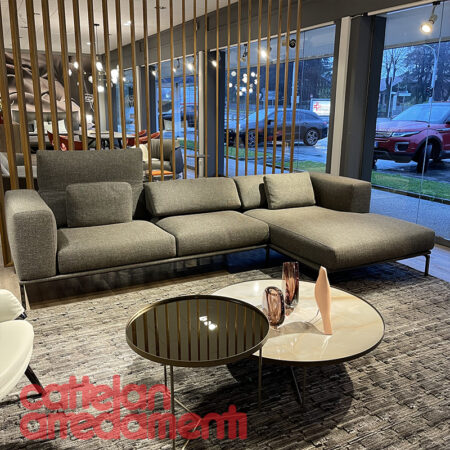 promo Moov sofa by Cassina - Image 2