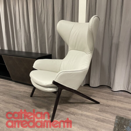 promo P22 armchair by Cassina - Image 3