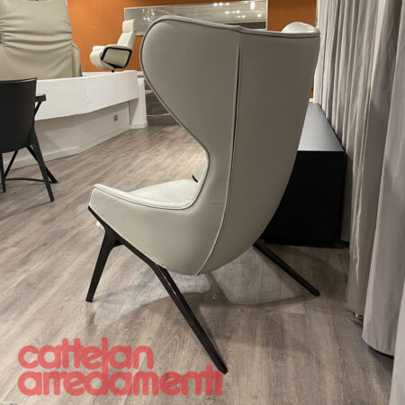 promo P22 armchair by Cassina - Image 4