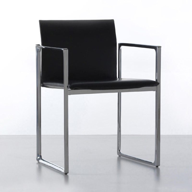 184-eve-cassina-poltroncina-armchair-piero-lissoni-cuoio-leather-alluminio-noce-frassino-aluminium-ash-walnut-moderno-design-1