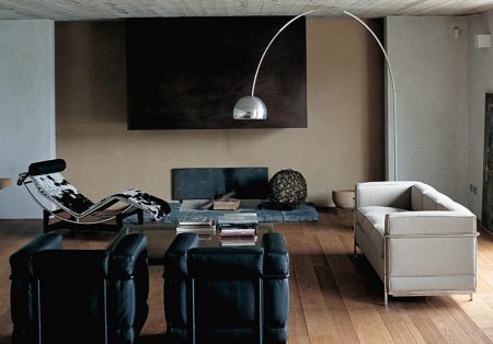 Le Corbusier LC2 armchair and sofa by Cassina (Fauteuil grand confort) - Image 5